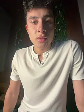 AustinJones  online show from July 2026 05:37:01 PM