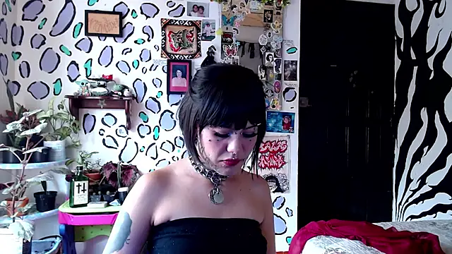 MistressMariam  online show from September 2025 04:00:02 PM