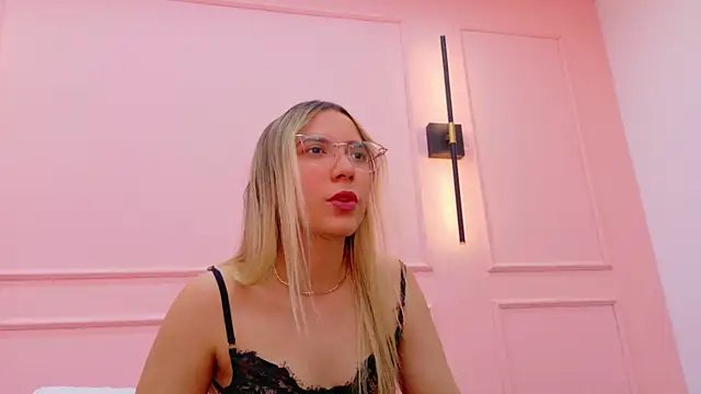 MaddieTease online show from December 2025 01:29:01 PM