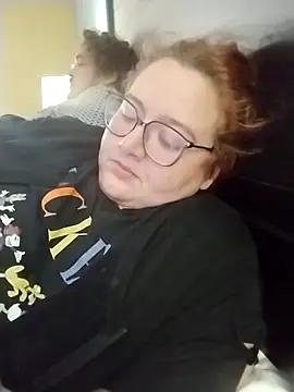XEmoxkittyx online show from March 2026 07:40:01 PM