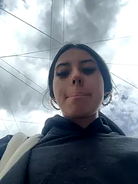 Victoria alson online show from December 2025 04:27:01 PM