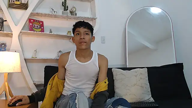 BEAUTY BOYS1 online show from September 2025 07:19:01 AM