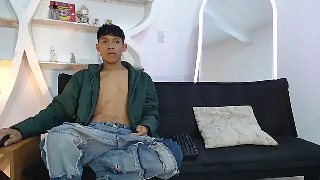 BEAUTY BOYS1 online show from September 2025 07:12:01 AM