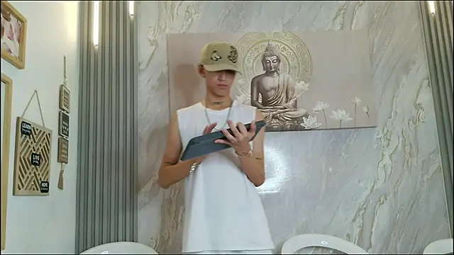 BEAUTY BOYS1 online show from February 2026 07:53:02 PM