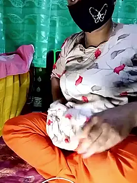 Mistompa24 online show from November 2025 04:56:01 AM