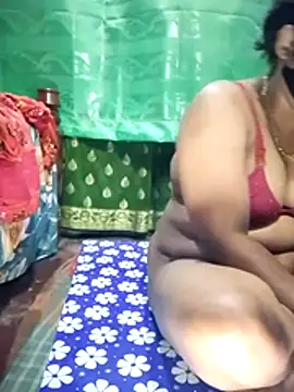 Snapshot of Mistompa24 chatting on May 2026 05:13:01 AM Mistompa24 online show from May 2026 05:13:01 AM