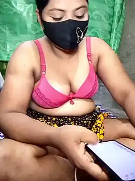 Snapshot of Mistompa24 chatting on May 2026 03:52:02 PM Mistompa24 online show from May 2026 03:52:02 PM
