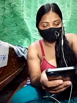 Snapshot of Mistompa24 chatting on June 2026 05:43:01 AM Mistompa24 online show from June 2026 05:43:01 AM