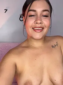 Snapshot of Bella-kim- chatting on September 2025 10:31:01 PM Bella-kim- online show from September 2025 10:31:01 PM