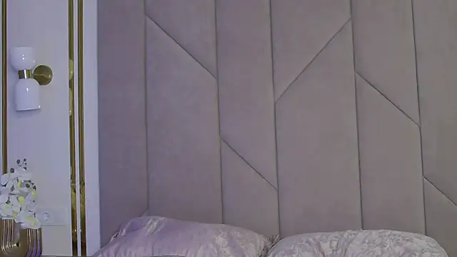 Touch me online show from October 2025 04:16:01 PM