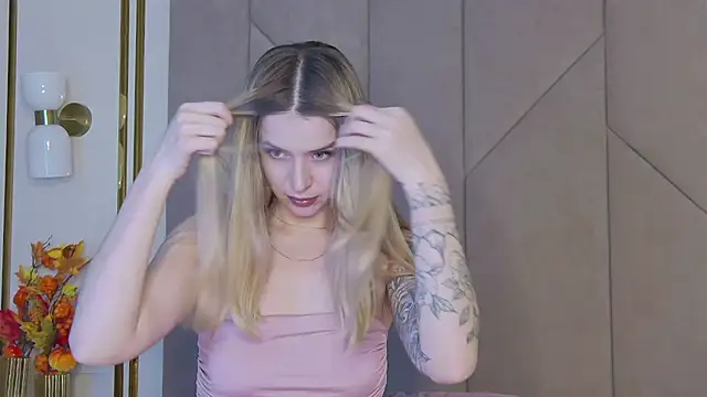 Touch me online show from November 2025 04:29:02 PM