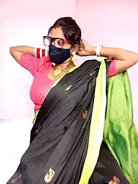 Snapshot of Mohini_Josh069 chatting on November 2025 11:15:01 PM Mohini Josh069 online show from November 2025 11:15:01 PM