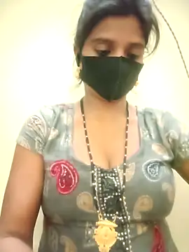 Snapshot of Mohini_Josh069 chatting on April 2026 07:50:02 PM Mohini Josh069 online show from April 2026 07:50:02 PM