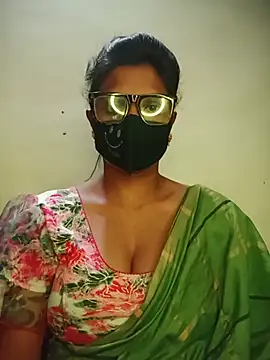 Snapshot of Mohini_Josh069 chatting on June 2026 10:41:01 PM Mohini Josh069 online show from June 2026 10:41:01 PM