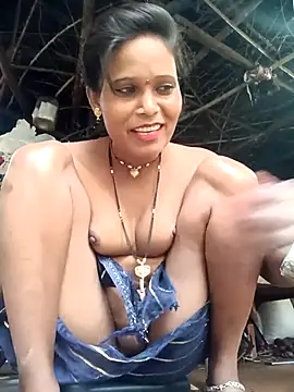 Snapshot of cute_diya_12 chatting on November 2025 02:33:01 AM cute diya 12 online show from November 2025 02:33:01 AM