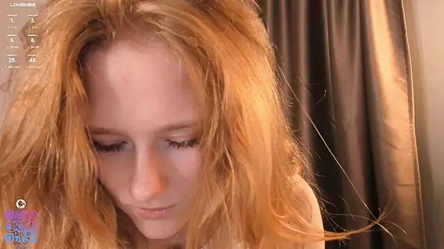 Snapshot of BreezeJam chatting on November 2025 11:09:02 AM BreezeJam online show from November 2025 11:09:02 AM