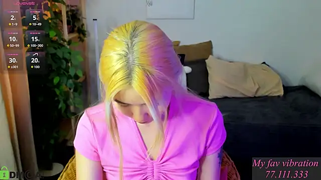 Snapshot of Aisi_18 chatting on September 2025 06:49:01 AM Aisi 18 online show from September 2025 06:49:01 AM