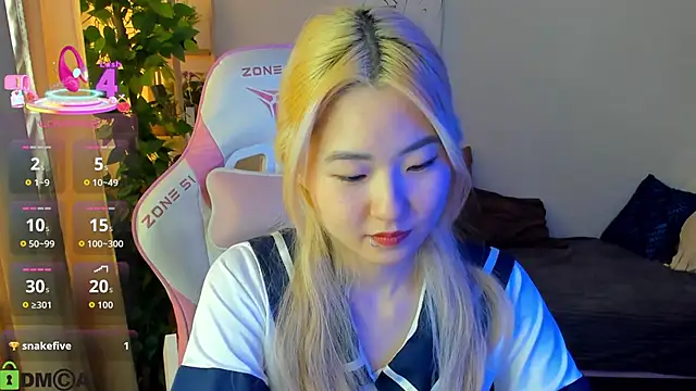 Snapshot of Aisi_18 chatting on October 2025 07:36:02 AM Aisi 18 online show from October 2025 07:36:02 AM