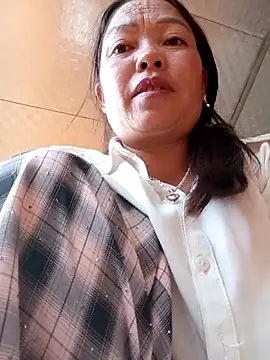  Helala  online show from October 2025 04:20:02 AM