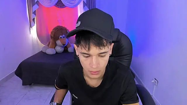 Snapshot of Aron_Boyy chatting on March 2026 08:04:01 PM Aron Boyy online show from March 2026 08:04:01 PM