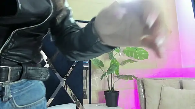 Valery Brand online show from April 2026 12:36:02 PM