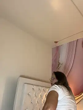 Lucy Milf 474 online show from February 2026 12:12:01 PM