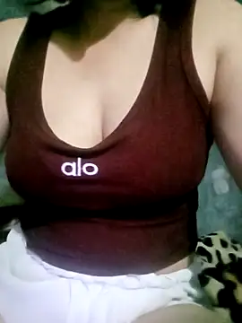 Snapshot of Surrilove chatting on October 2025 03:47:02 PM Surrilove online show from October 2025 03:47:02 PM