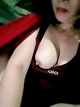 Snapshot of Surrilove chatting on December 2025 03:39:01 PM Surrilove online show from December 2025 03:39:01 PM