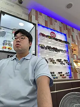 Snapshot of gayfucuxuc chatting on September 2025 04:49:02 AM gayfucuxuc online show from September 2025 04:49:02 AM