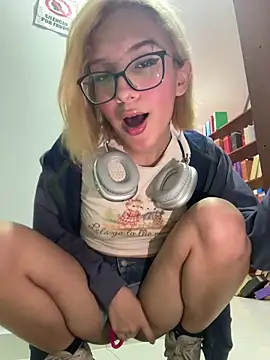 SweetBunnyGF online show from May 2026 01:25:02 AM