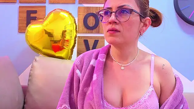 Snapshot of Victoria_Fallon chatting on November 2025 11:10:02 AM Victoria Fallon online show from November 2025 11:10:02 AM