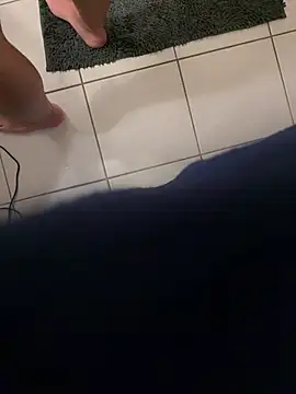 Snapshot of julienCr7 chatting on February 2026 07:05:01 AM julienCr7 online show from February 2026 07:05:01 AM