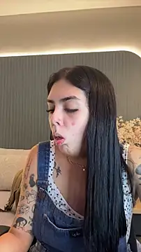 AliceRitter online show from December 2025 05:31:02 PM