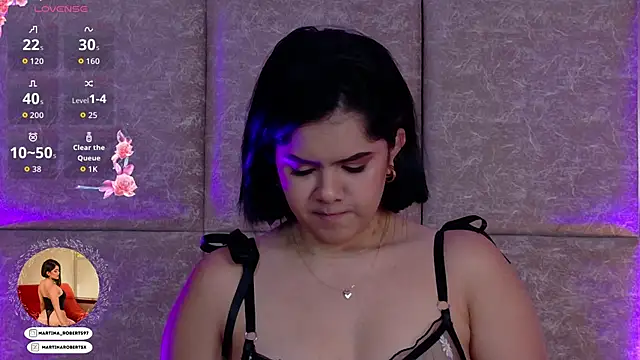 Martina-Roberts- online show from October 2025 04:16:02 AM