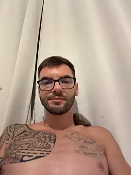 Snapshot of Leonsouzaof chatting on January 2026 02:37:02 AM Leonsouzaof online show from January 2026 02:37:02 AM