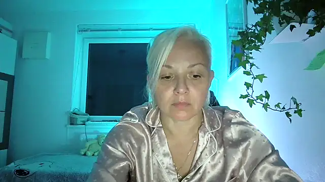 Snapshot of Linsy_Kim chatting on September 2025 06:52:02 PM Linsy Kim online show from September 2025 06:52:02 PM