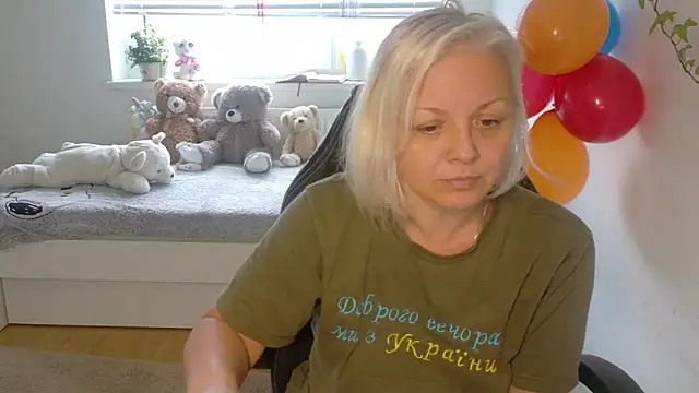 Snapshot of Linsy_Kim chatting on December 2025 09:24:01 AM Linsy Kim online show from December 2025 09:24:01 AM