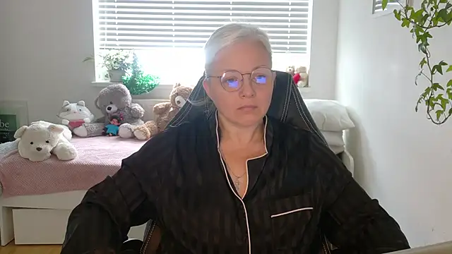 Snapshot of Linsy_Kim chatting on February 2026 09:30:02 AM Linsy Kim online show from February 2026 09:30:02 AM