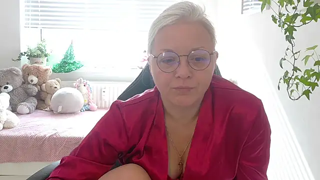 Snapshot of Linsy_Kim chatting on February 2026 11:49:02 AM Linsy Kim online show from February 2026 11:49:02 AM