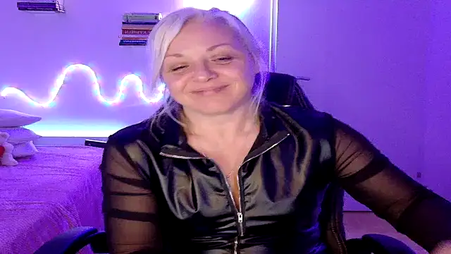 Linsy Kim online show from March 2026 10:04:02 PM