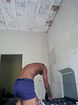 leumas gg online show from December 2025 12:13:02 PM