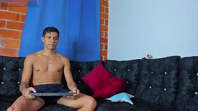 Robertmiller21 online show from October 2025 05:26:02 AM