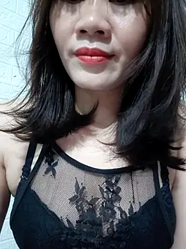 Snapshot of Singlemom69x chatting on May 2026 01:11:02 AM Singlemom69x online show from May 2026 01:11:02 AM