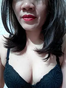 Snapshot of Singlemom69x chatting on May 2026 02:02:01 PM Singlemom69x online show from May 2026 02:02:01 PM