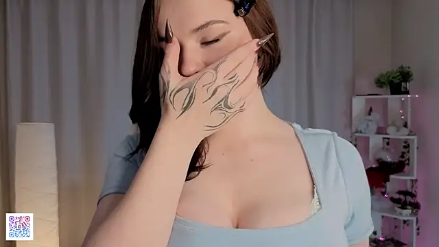 Snapshot of ThuBoppre chatting on October 2025 05:34:01 PM ThuBoppre online show from October 2025 05:34:01 PM