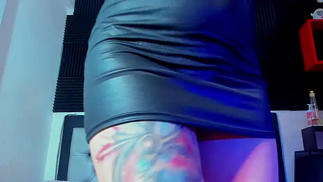 Snapshot of Akalidemon chatting on December 2025 04:53:02 AM Akalidemon online show from December 2025 04:53:02 AM