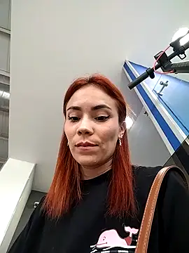 Snapshot of dulcelatin21 chatting on October 2025 07:45:01 PM dulcelatin21 online show from October 2025 07:45:01 PM