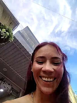 Snapshot of dulcelatin21 chatting on November 2025 09:50:02 PM dulcelatin21 online show from November 2025 09:50:02 PM