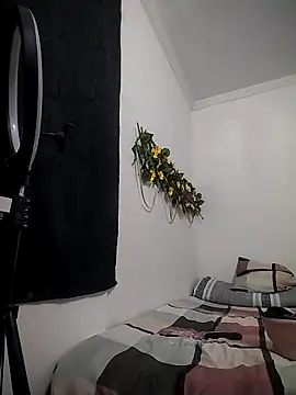 Snapshot of dulcelatin21 chatting on November 2025 08:20:02 PM dulcelatin21 online show from November 2025 08:20:02 PM