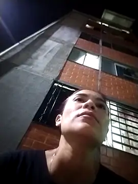 Snapshot of dulcelatin21 chatting on December 2025 02:06:02 AM dulcelatin21 online show from December 2025 02:06:02 AM